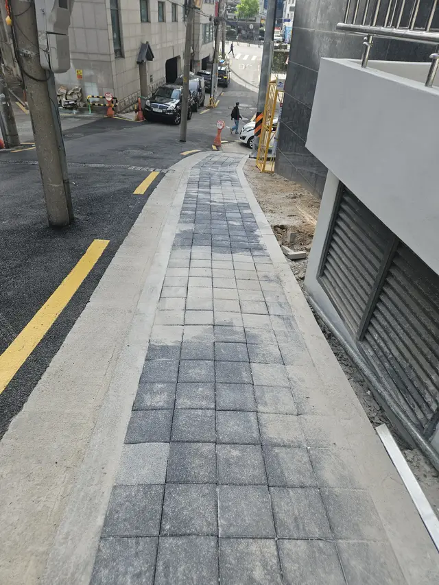 성남 골목 보도 경계석 시공전후 작업전